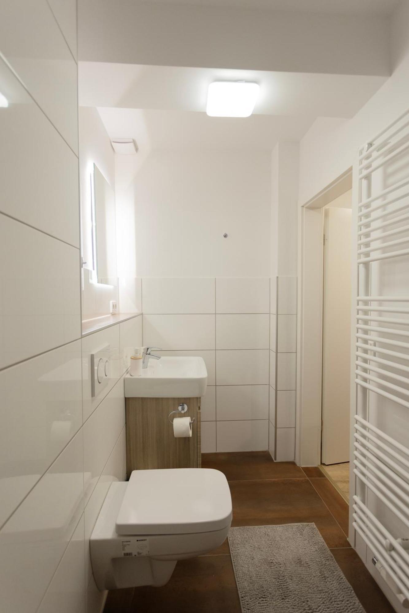 Central Apartment With Terrace And A Free Parking Дуйсбург Екстериор снимка