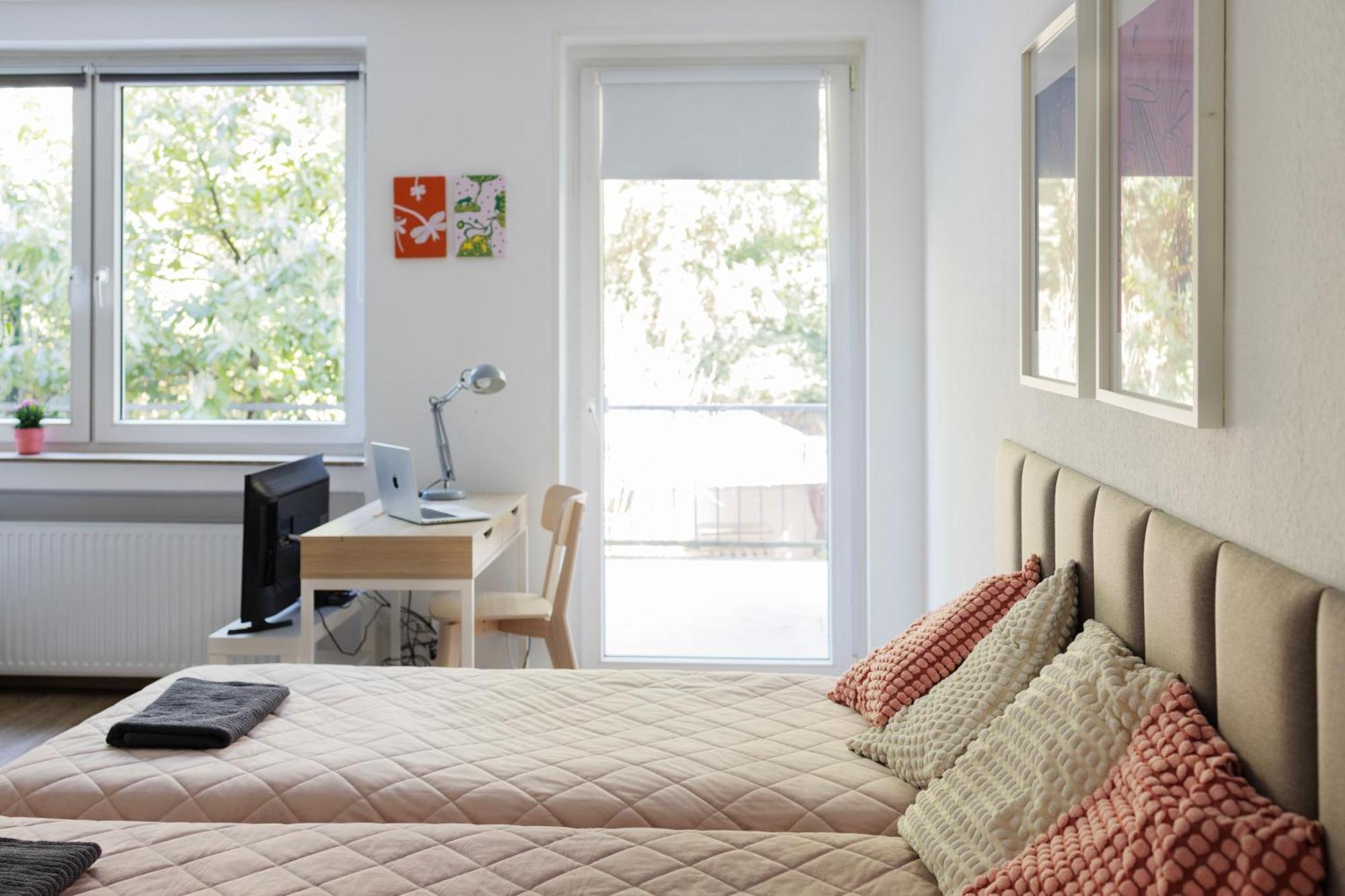 Central Apartment With Terrace And A Free Parking Дуйсбург Екстериор снимка